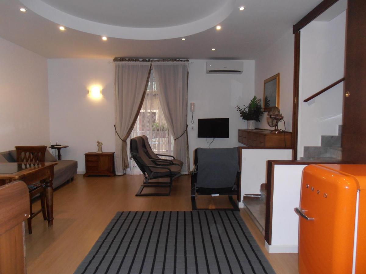 La Residenza Napoli Chiaia Short Let Apartment Superior Via Chiaia 82 Buitenkant foto