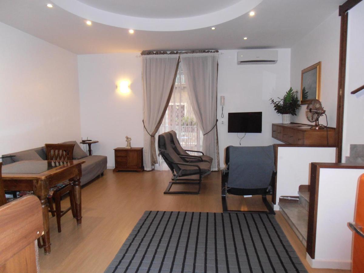 La Residenza Napoli Chiaia Short Let Apartment Superior Via Chiaia 82 Buitenkant foto