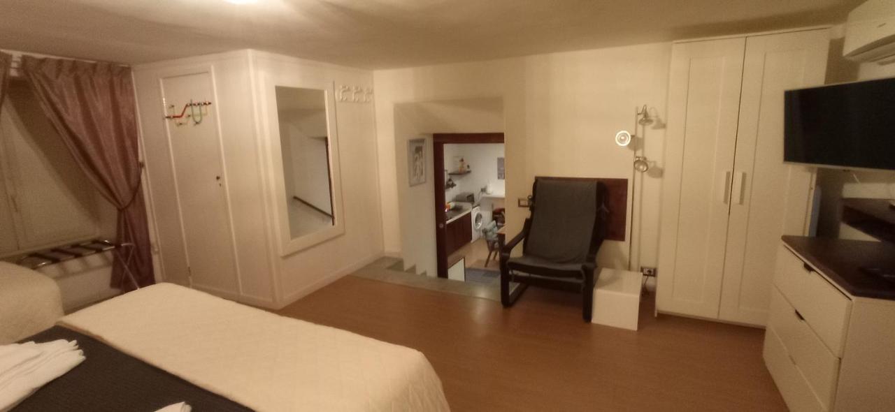 La Residenza Napoli Chiaia Short Let Apartment Superior Via Chiaia 82 Buitenkant foto