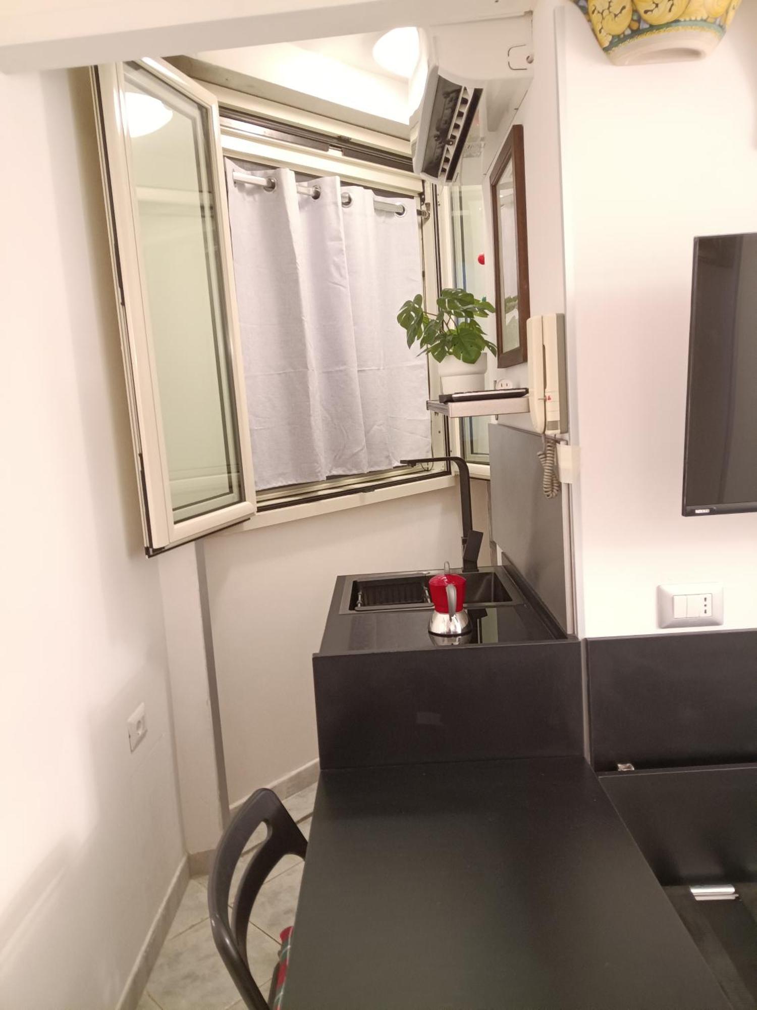 La Residenza Napoli Chiaia Short Let Apartment Superior Via Chiaia 82 Buitenkant foto