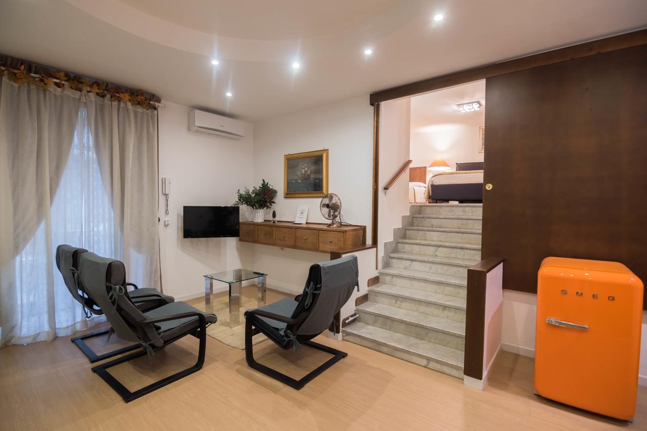 La Residenza Napoli Chiaia Short Let Apartment Superior Via Chiaia 82 Buitenkant foto